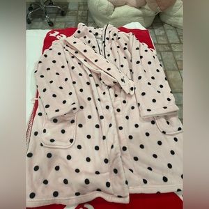 VICTORIA SECRET BATHROBE LIMITED EDITION